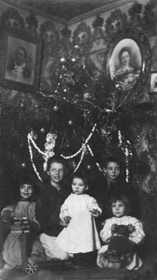 Christmas on Harvey Avenue