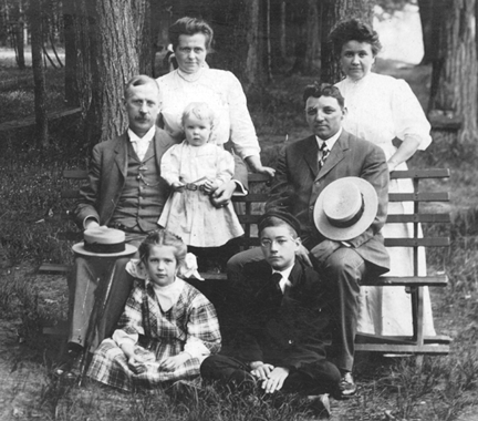 Latta and Klee families
