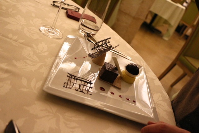 Dijon: La Dame d'Aquitaine -- my dessert